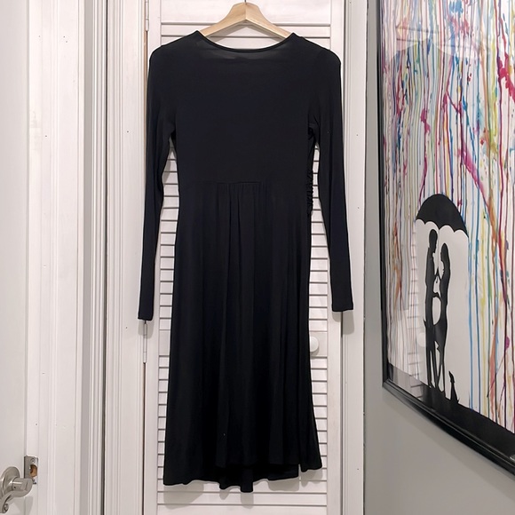 Old Navy Long Sleeve Maternity Dress - Picture 6 of 9